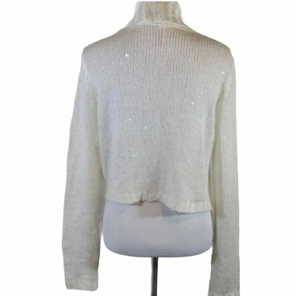 No boundaries XXL cream shrug w/ Sequins - Picture 3 of 5